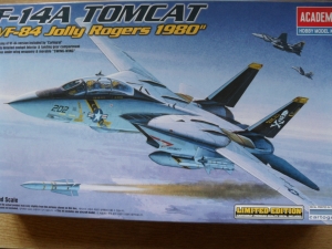  1/72 12426 F-14A TOMCAT VF-84 JOLLY ROGERS 1980